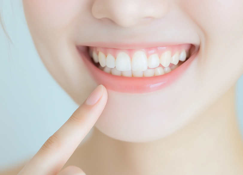 自然な見た目の追求｜うつのみや歯科